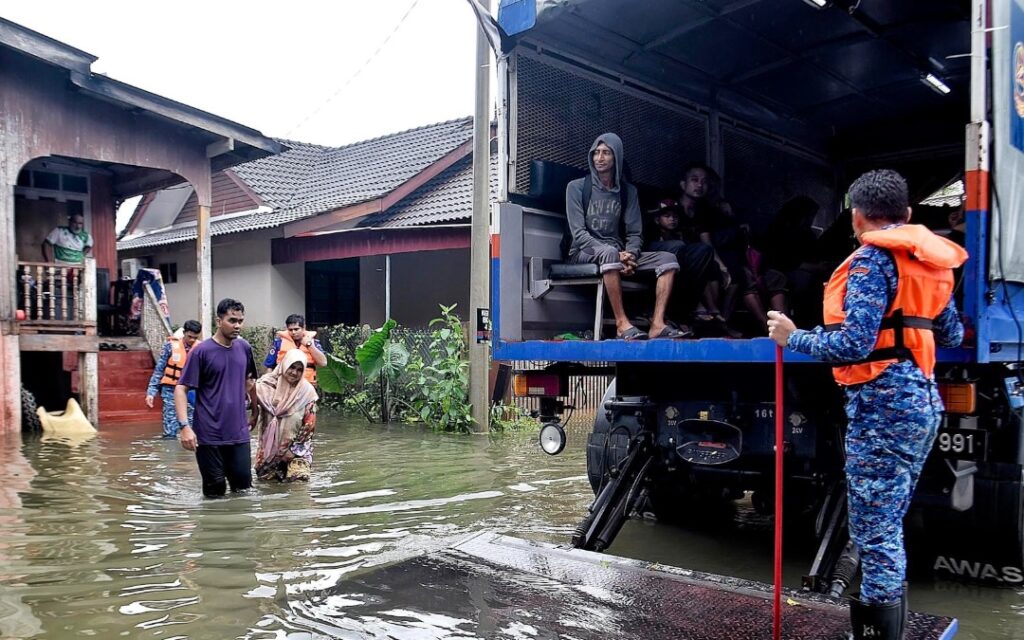 Jumlah Mangsa Banjir Di Terengganu Kelantan Meningkat Edisi 9