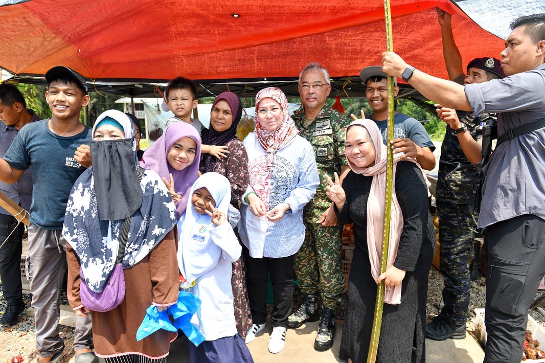 Kembara Kenali Borneo: Agong, Permaisuri Santuni Masyarakat | Edisi 9